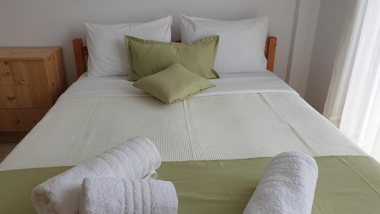 Katerina Rodon Apartments ネア・ローダ エクステリア 写真